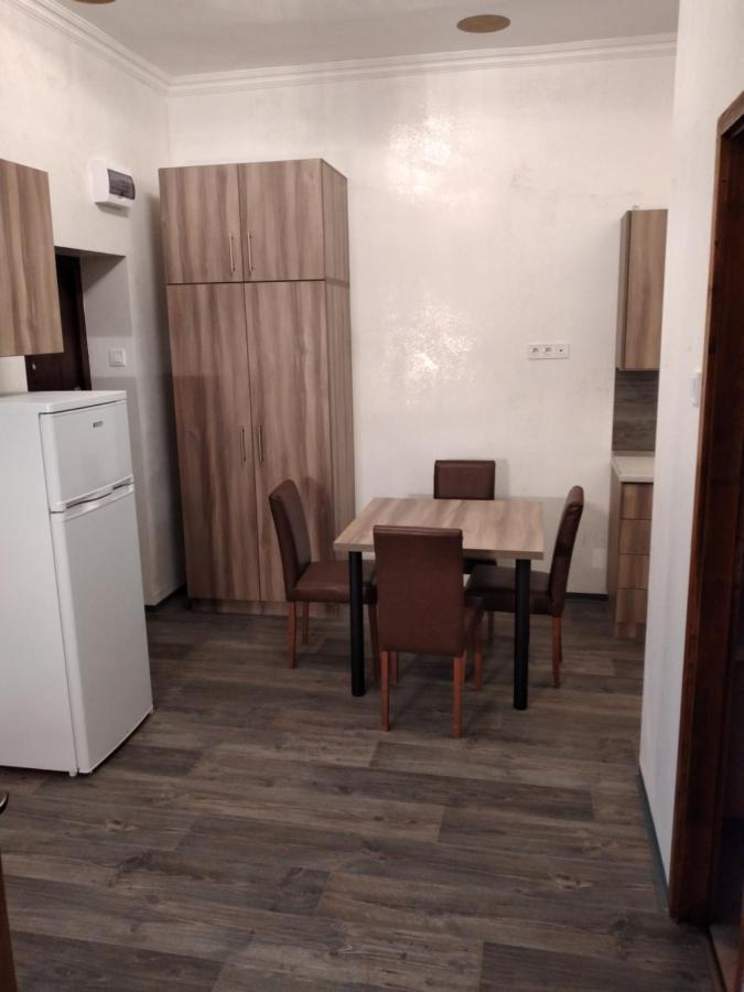 Bem Downtown Apartment Debrecen Bagian luar foto